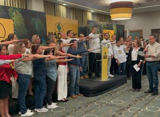 Astiazarán rinde protesta a 50 dirigentes de maciso en Sonora