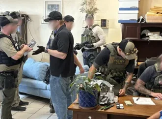Detienen a dos mexicanos y aseguran armas de fuego en Nogales, Arizona
