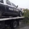 Patrulla de la PESP pierde el control y derriba árbol al norte de Hermosillo