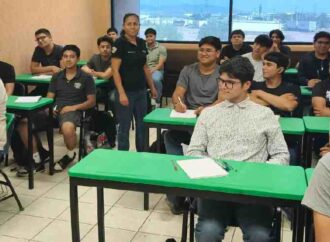 Recibe UTH a 1500 alumnos de nuevo ingreso