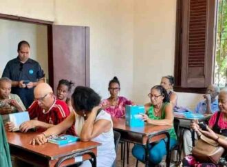 Docentes también deben aprender a comunicarse sin violencia, señala académica