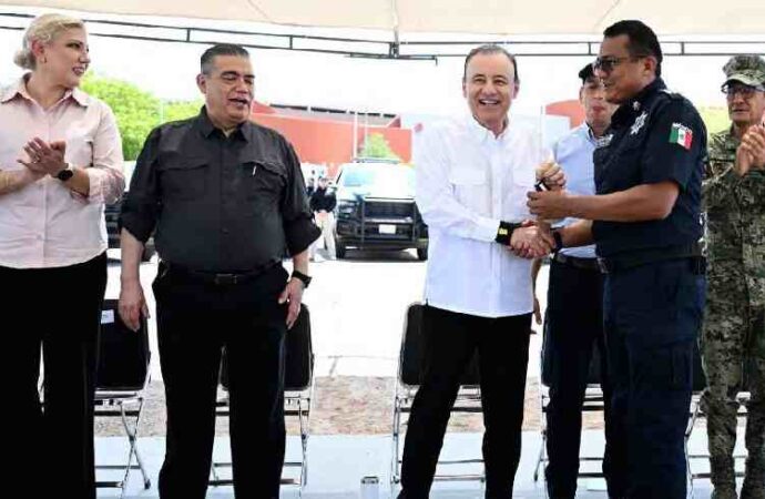 Gobernador Durazo fortalece instituciones de seguridad con entrega de 73 nuevas unidades