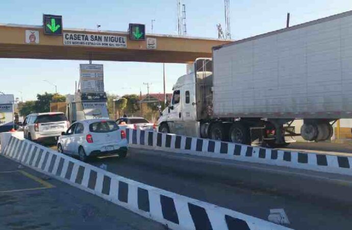 FGJES investiga denuncia de presunto falso retén en carretera México 15