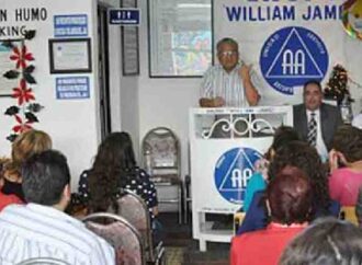 AA mantiene durante todo el año acercamiento con universidades y preparatorias