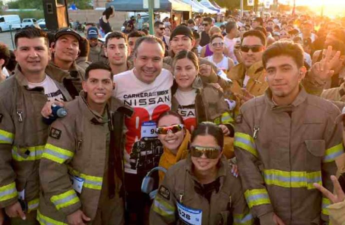 Reconoce Toño Astiazarán 80 años de servicio del Departamento de Bomberos de Hermosillo con carrera
