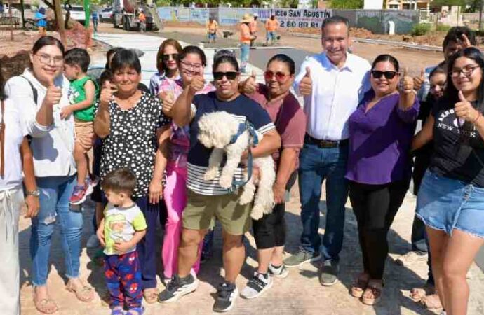 Recorre Toño Astiazarán junto a vecinos avances en rehabilitación de la Agustín Gómez del Campo