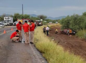Muere una persona tras choque entre vehículo de carga y automóvil en carretera Hermosillo-Ures
