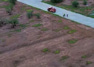 Rescatan a dos adultos y un menor tras quedar atrapados en El Campestre de Hermosillo