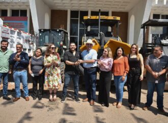Entrega Elías Retes maquinaria y avanza plan de pavimentación de Navojoa