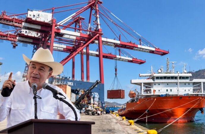 Reciben dos grúas de alta tecnología en el puerto de Guaymas