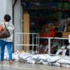 Piden a comercios prevenirse ante llegada de fenómeno tropical Polo