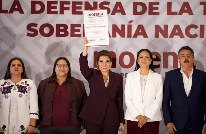 Felicitan a Lorenia Valles como la nueva coordinadora de la transformación