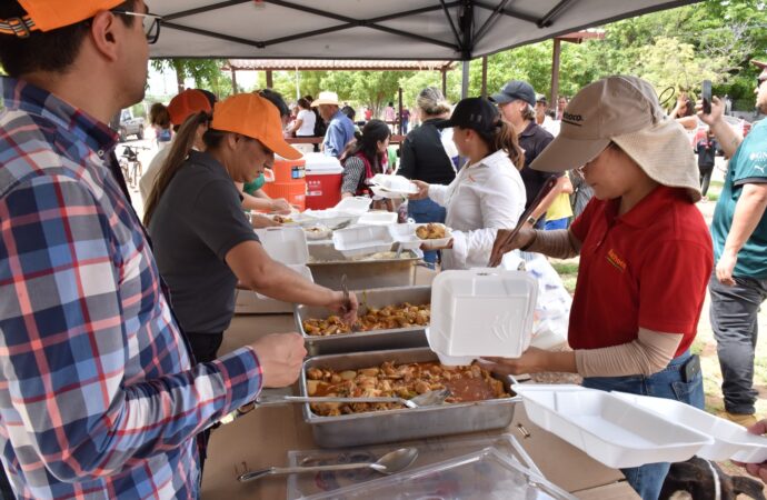 Reciben damnificados ayuda en alimentación, descacharre y fumigación en comunidades afectadas por “Polo”