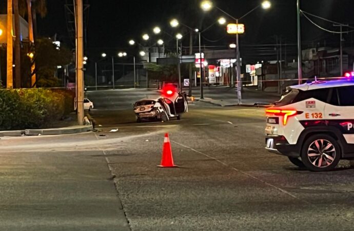 Choque entre dos vehículos deja cuatro personas muertas en Hermosillo