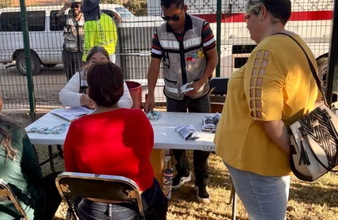 Llevan servicios de salud a la colonia La Caridad