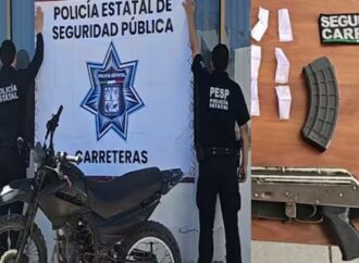 Aseguran fusil calibre 7.62 y metanfetamina tras fuga de motociclista en Sonora