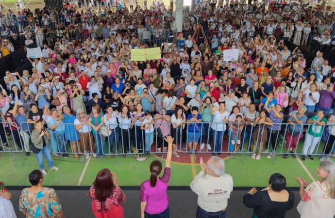 “Si las mujeres nos unimos, no hay nada que nos detenga”: Sheinbaum al cumplir meta de 56 mil 500 créditos sin intereses para emprendedoras