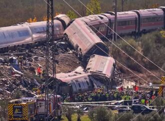 SRE reporta siete mexicanos heridos en choque de trenes en España; buscan a un connacional desaparecido