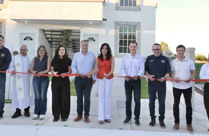 Inaugura Toño Astiazarán 200 viviendas con paneles solares al sur de Hermosillo