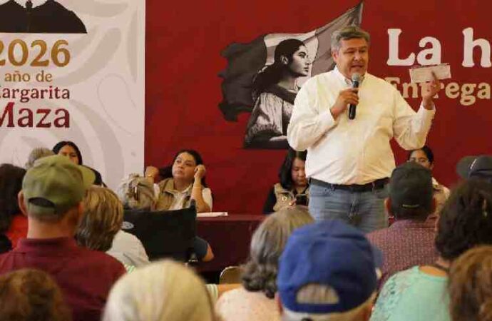 Entregan tarjetas del programa de pensión de adultos mayores en Hermosillo