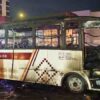 Incendio consume camión del transporte urbano al oriente de Hermosillo