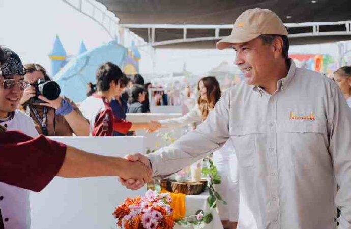 Impulsa Toño Astiazarán economía y turismo de Kino con Muestra Gastronómica