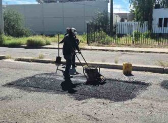 Sigue trabajo intenso de bacheo por calles y avenidas en Hermosillo