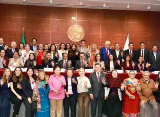 Participa Lorenia Valles en encuentro con senadoras y senadores de Morena