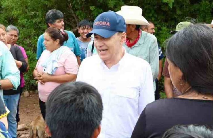 Lluvias dejan vehículos arrastrados, viviendas inundadas y daños eléctricos en Guaymas; Durazo coordina atención a familias