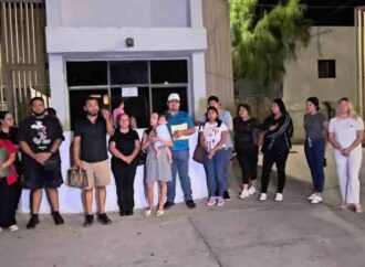 Detienen a mujer por presunto fraude a 33 personas con renta de salón de eventos en Nogales