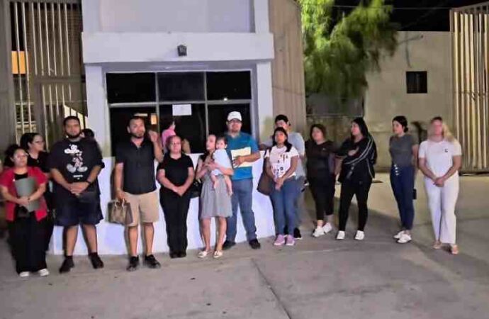 Detienen a mujer por presunto fraude a 33 personas con renta de salón de eventos en Nogales