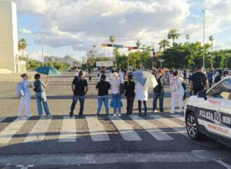 En Sonora, empleados del IMSS marchan por jubilación y condiciones de trabajo dignas