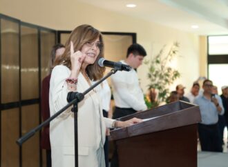 Asume Patricia Patiño la secretaría de educación con trabajo
