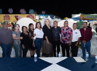 Claudia Santacruz celebra sus raíces como madrina de las fiestas tradicionales de Quetchehueca