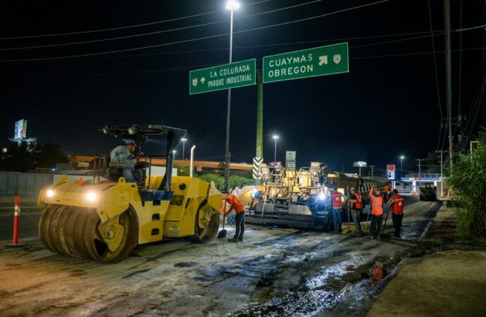 Hermosillo intensifica reparación de calles con 17 cuadrillas que trabajan de día y de noche